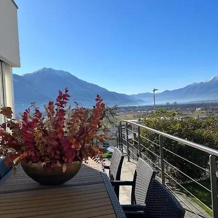 Moderno Bilocale Vista Maggiore Апартаменты Гордола